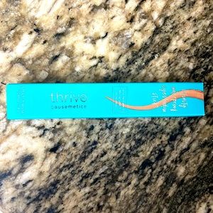Thrive Infinity Eyeshadow stick - Caramel